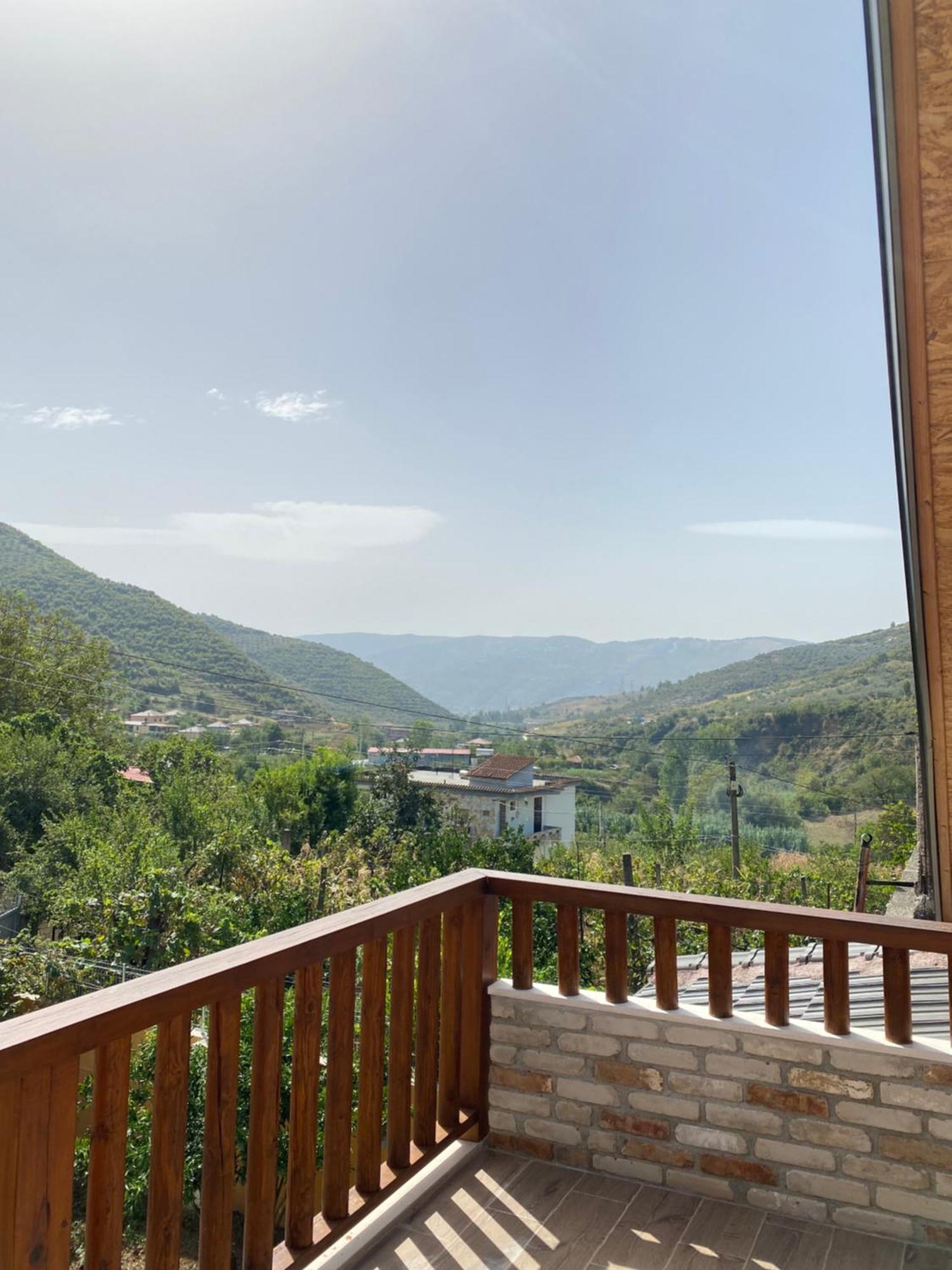 Vila Ramaj Berat Esterno foto